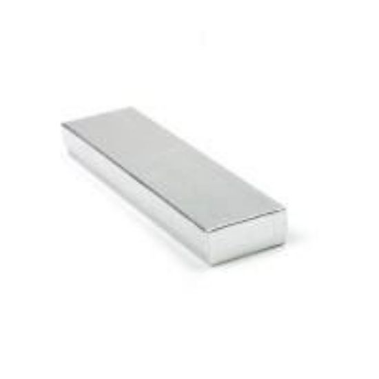 Picture of Silver Cotton Filled Gift Box 8 x 2 x 7/8 Inch