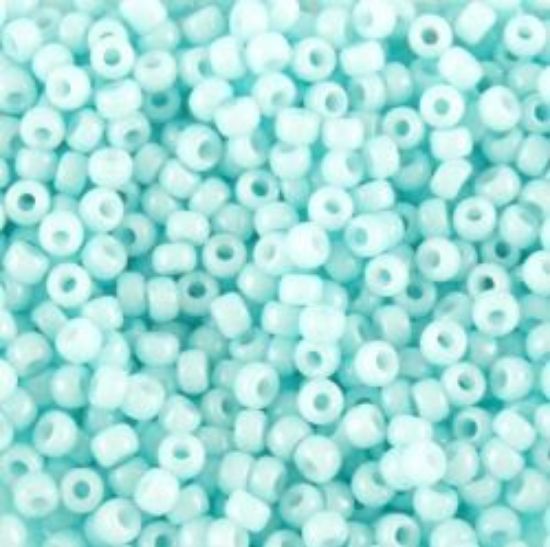 Picture of Opaque Cream de Merthe Seed Bead #412B / Size 11<br />Approximately 25 Grams