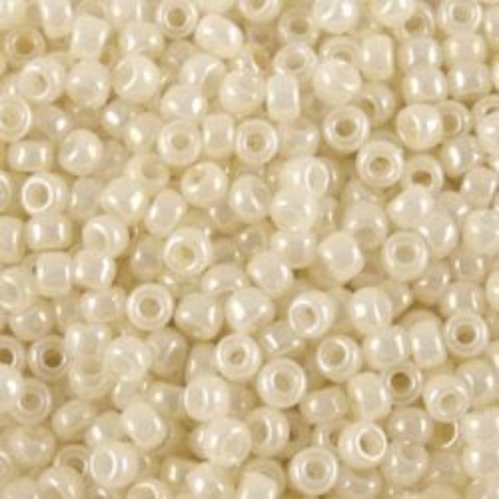 Picture of Opaque Lustre Cream Seed Bead #421 / Size 11<br />Approximately 25 Grams