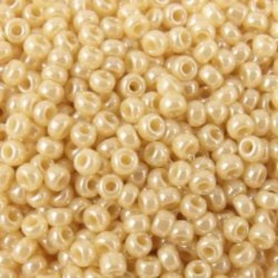 Picture of Opaque Lustre Antique Bone Pearl Seed Bead #421C / Size 11<br />Approximately 25 Grams