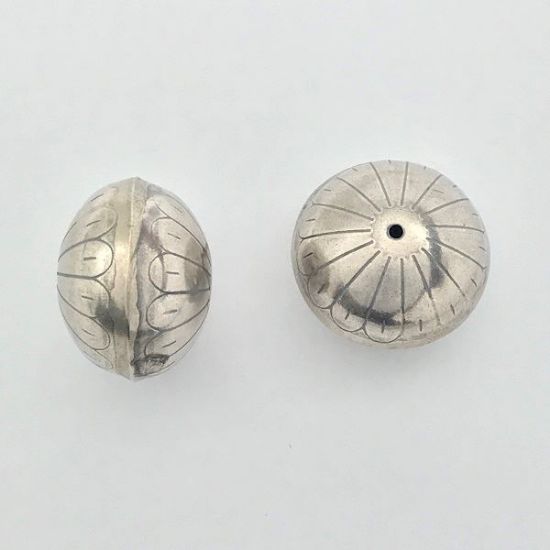 Picture of Sterling Silver Navajo Pearl Bead 24mm