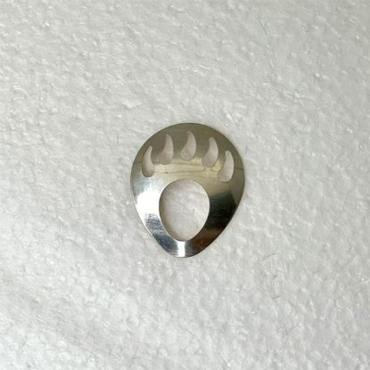 Picture of Sterling Silver Shadow Box Right Bear Paw Large 32x27mm