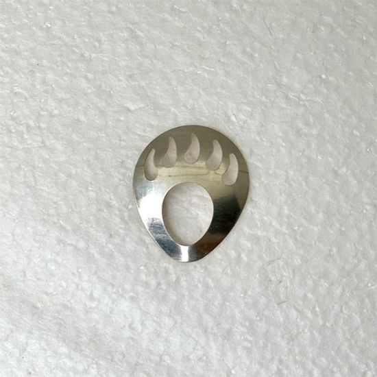 Picture of Sterling Silver Shadow Box Right Bear Paw Large 32x27mm