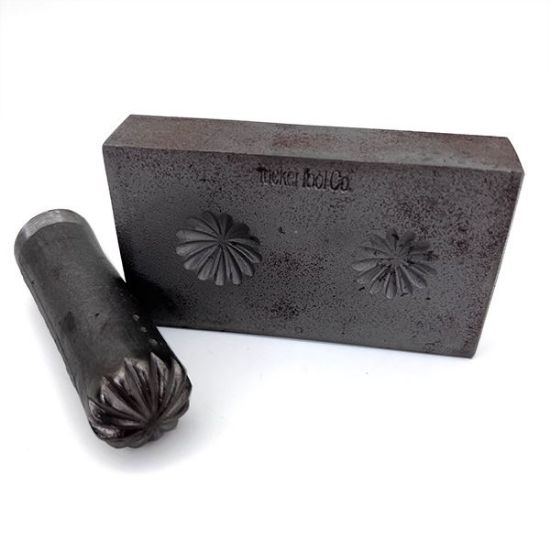 Picture of Double Flower Impression, 5/8". Recommended 20ga or thinner.